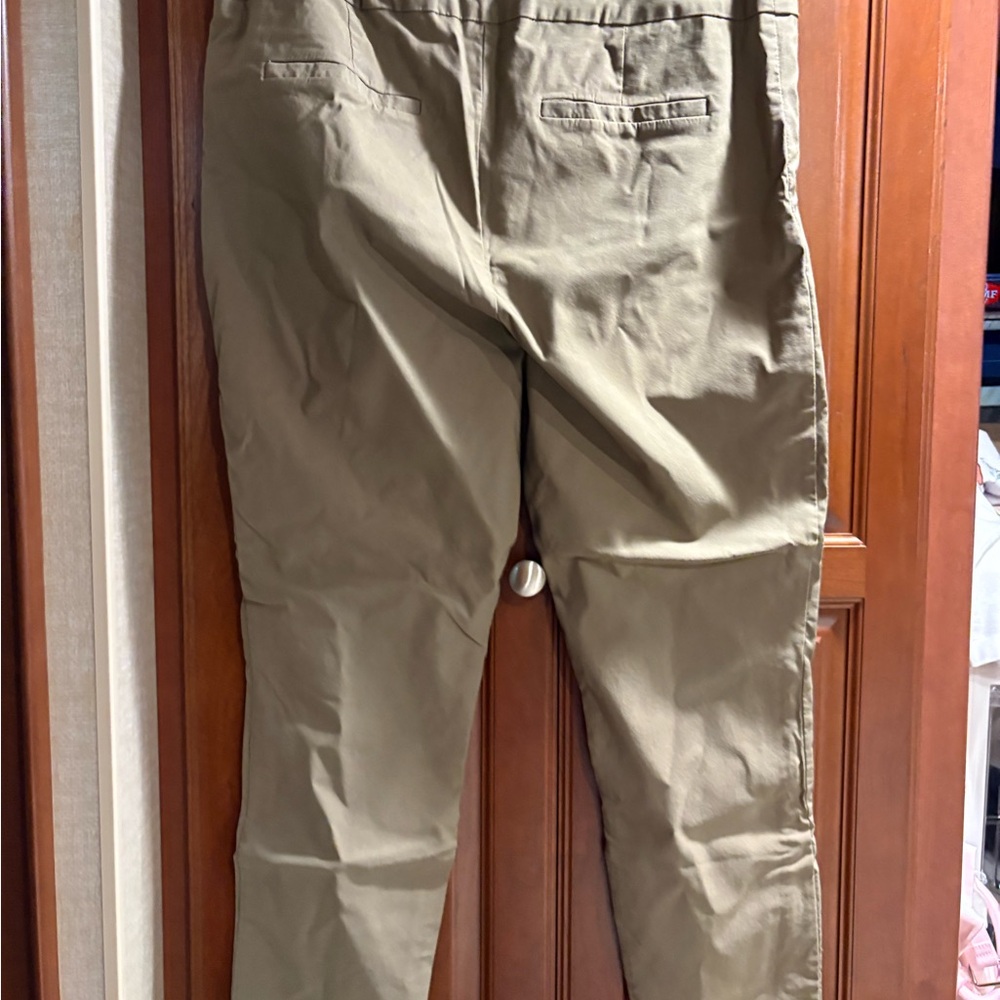 Women's Pull-On Tan Capris - Slim Comfort Fit - Picture 2 of 7